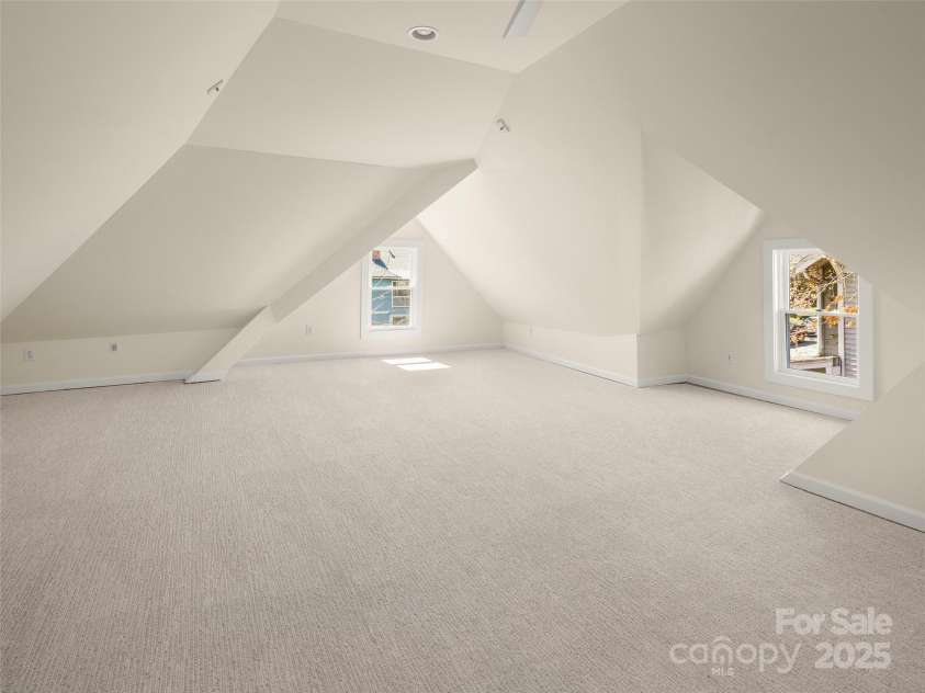 26 Bearden Avenue, Asheville, NC 28801.  MLS# CAR4242128, YatesRealty ID 15437. 