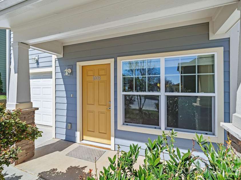 1009 Baldwin Commons Drive, Arden, NC 28704.  MLS# CAR4363263, YatesRealty ID 15438. 