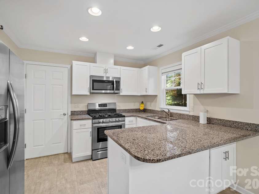 1009 Baldwin Commons Drive, Arden, NC 28704.  MLS# CAR4363263, YatesRealty ID 15438. 