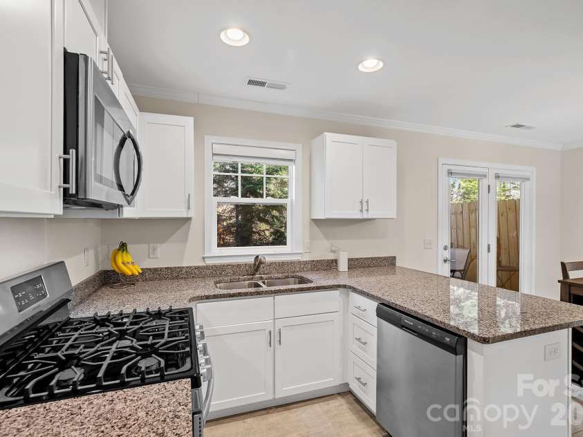 1009 Baldwin Commons Drive, Arden, NC 28704.  MLS# CAR4363263, YatesRealty ID 15438. 