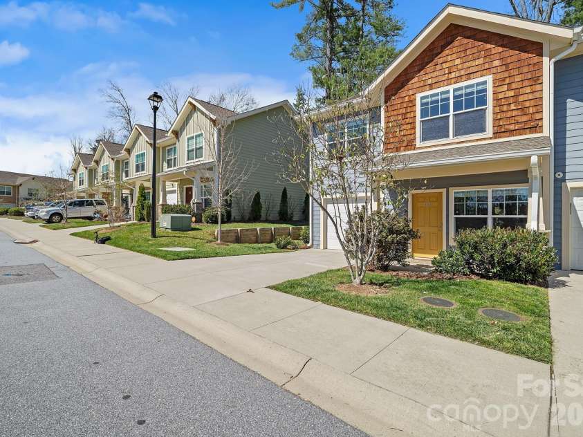 1009 Baldwin Commons Drive, Arden, NC 28704.  MLS# CAR4363263, YatesRealty ID 15438. 