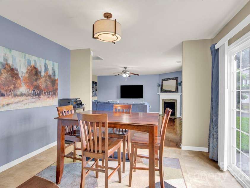 12217 Dearview Lane, Charlotte, NC 28269.  MLS# CAR4257509, YatesRealty ID 15439. 