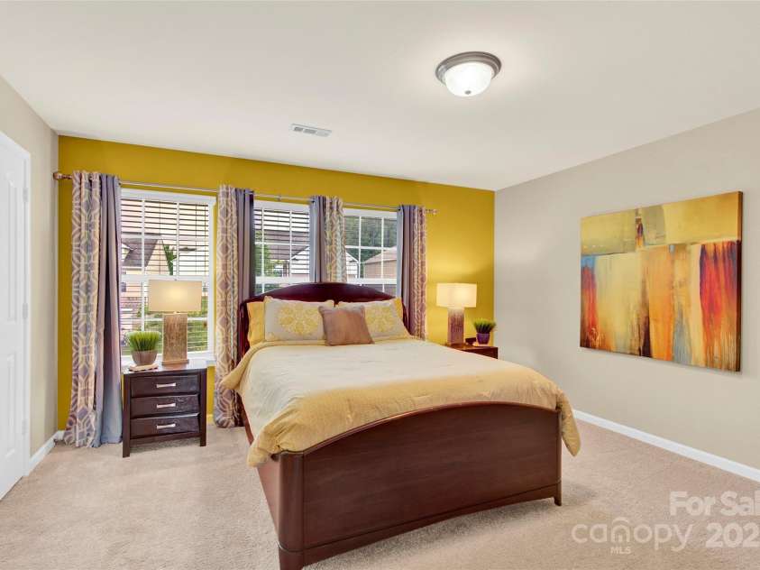 12217 Dearview Lane, Charlotte, NC 28269.  MLS# CAR4257509, YatesRealty ID 15439. 