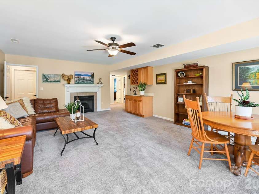 94 Squirrel Trail, Hendersonville, NC 28791.  MLS# CAR4362802, YatesRealty ID 15439. 