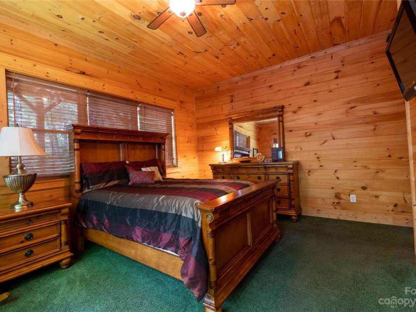 120 Brookwood Lane, Burnsville, NC 28714.  MLS# CAR4047789, YatesRealty ID 1544. 