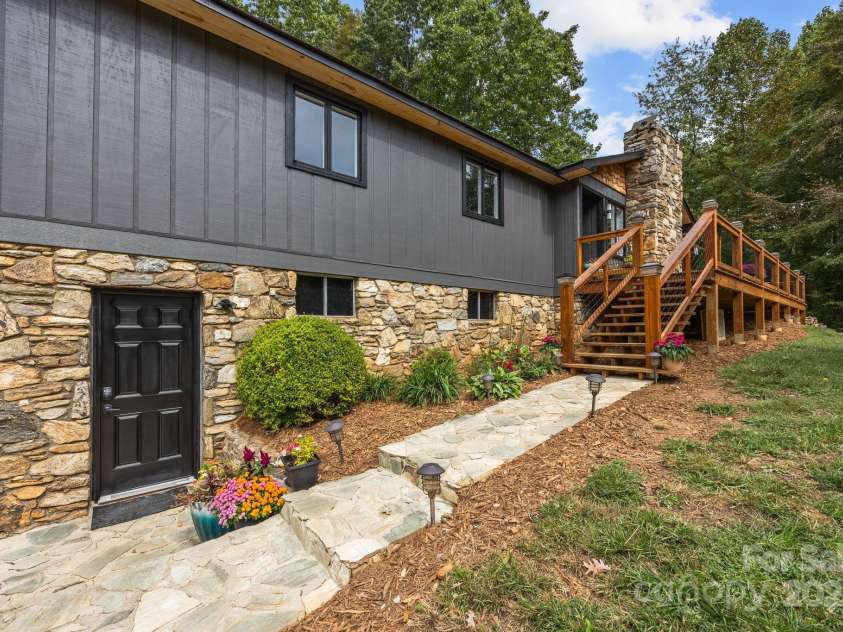 263 Morgan Branch Road, Leicester, NC 28748.  MLS# CAR4316347, YatesRealty ID 1544. 