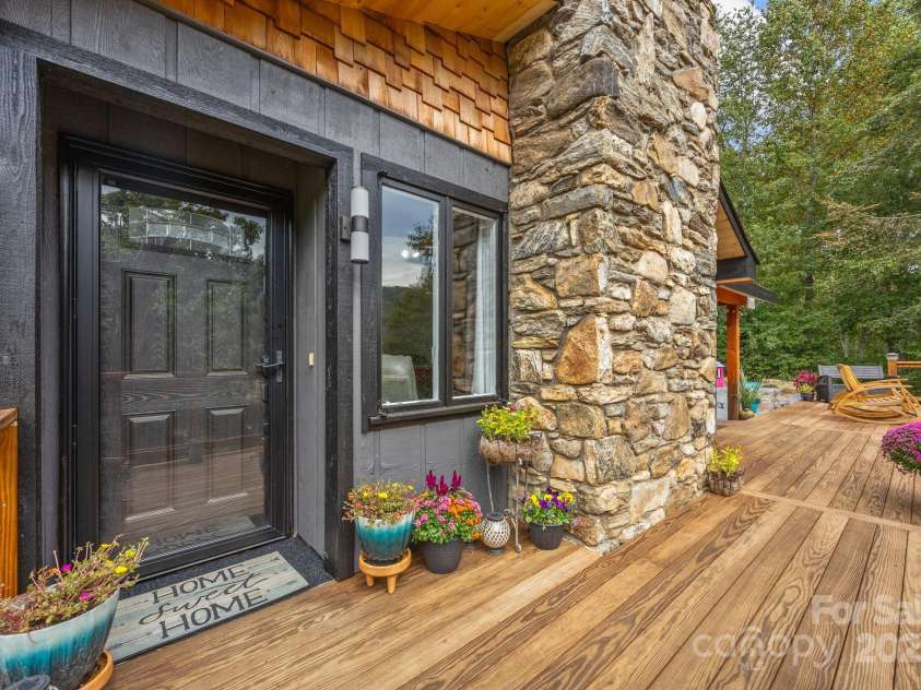 263 Morgan Branch Road, Leicester, NC 28748.  MLS# CAR4316347, YatesRealty ID 1544. 