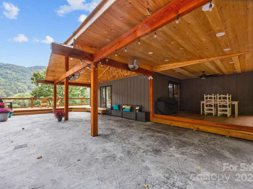 263 Morgan Branch Road, Leicester, NC 28748.  MLS# CAR4316347, YatesRealty ID 1544. 