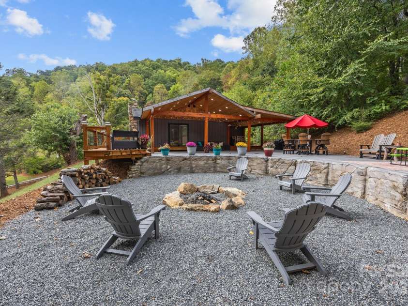 263 Morgan Branch Road, Leicester, NC 28748.  MLS# CAR4316347, YatesRealty ID 1544. 