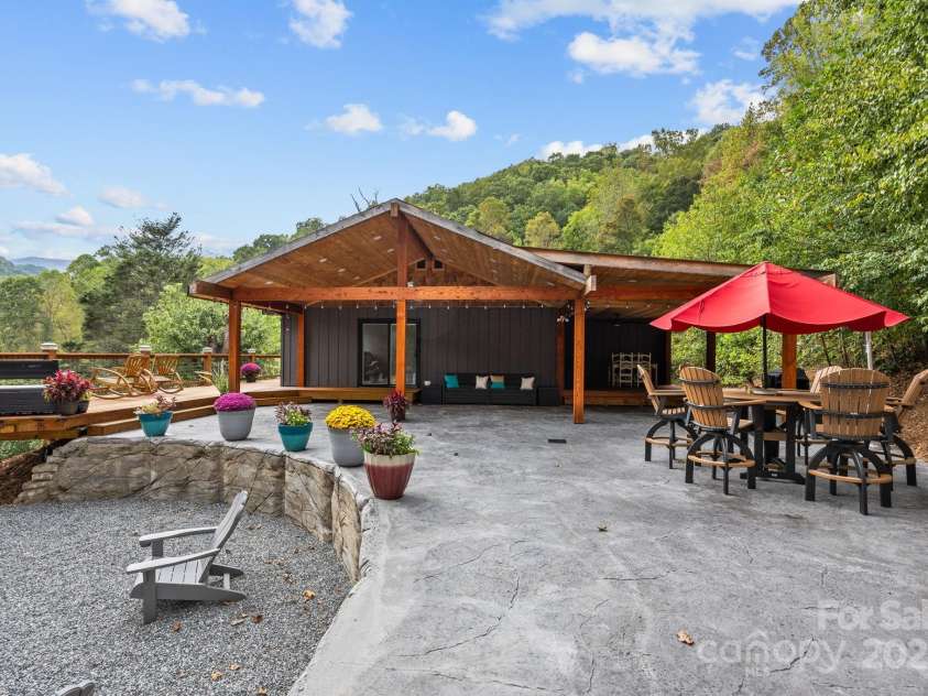 263 Morgan Branch Road, Leicester, NC 28748.  MLS# CAR4316347, YatesRealty ID 1544. 