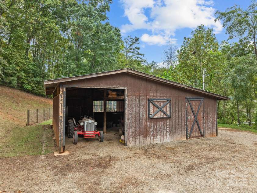 263 Morgan Branch Road, Leicester, NC 28748.  MLS# CAR4316347, YatesRealty ID 1544. 