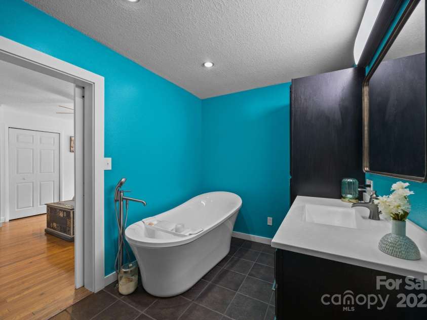 263 Morgan Branch Road, Leicester, NC 28748.  MLS# CAR4316347, YatesRealty ID 1544. 