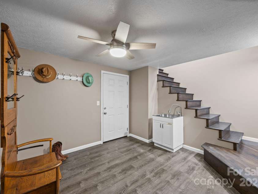 263 Morgan Branch Road, Leicester, NC 28748.  MLS# CAR4316347, YatesRealty ID 1544. 