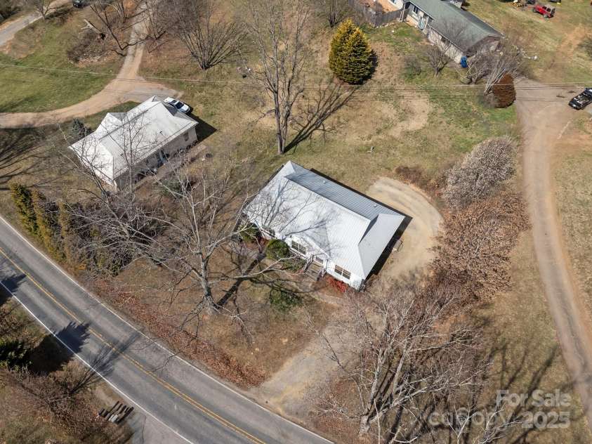 233 Thompson Cove None, Clyde, NC 28721.  MLS# CAR4234327, YatesRealty ID 15440. 