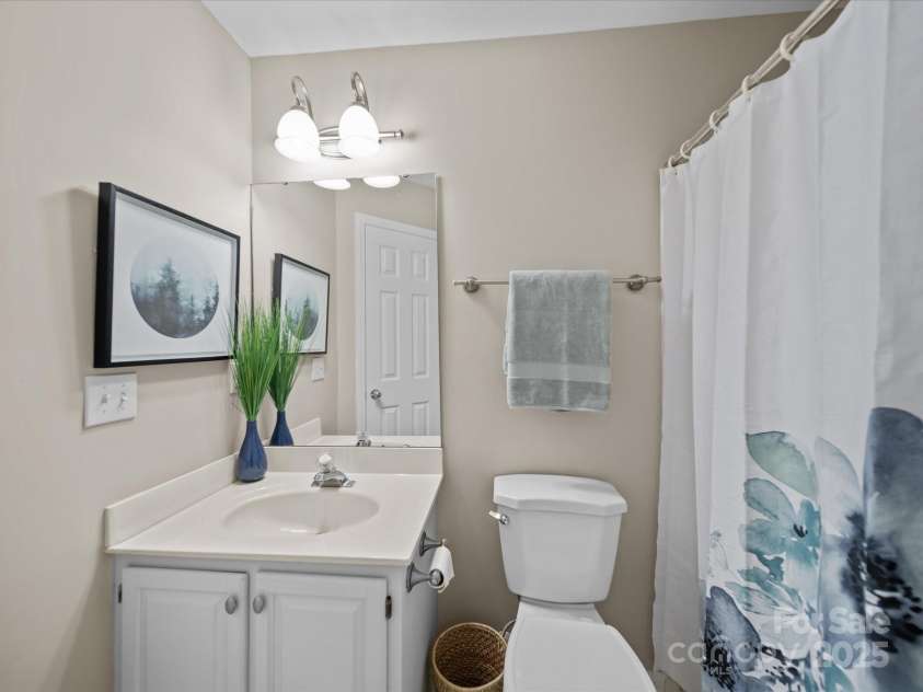 18758 Silver Quay Drive, Cornelius, NC 28031.  MLS# CAR4238668, YatesRealty ID 15441. 