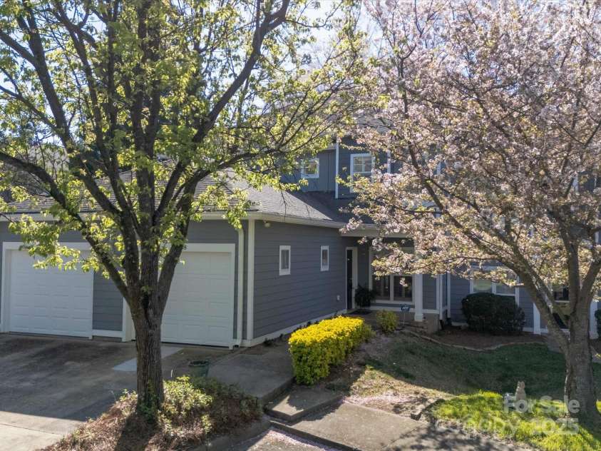 18758 Silver Quay Drive, Cornelius, NC 28031.  MLS# CAR4238668, YatesRealty ID 15441. Front of Home