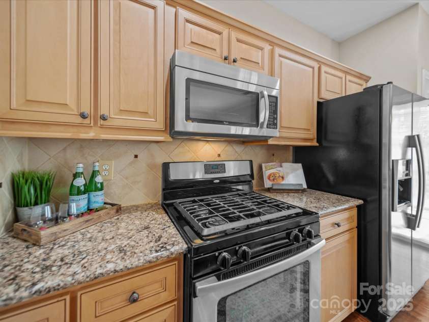 18758 Silver Quay Drive, Cornelius, NC 28031.  MLS# CAR4238668, YatesRealty ID 15441. Kitchen