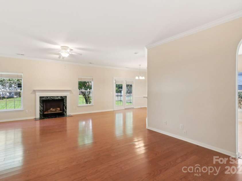 6724 Long Nook Lane, Indian Trail, NC 28079.  MLS# CAR4252483, YatesRealty ID 15442. Beautiful Hardwood Floors