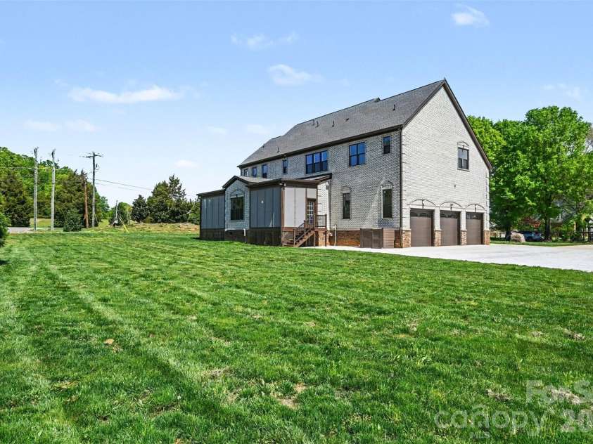 9110 Dylan Ridge Court, Concord, NC 28027.  MLS# CAR4367504, YatesRealty ID 15442. 