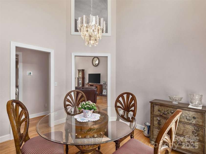 907 Rickel Drive, Hendersonville, NC 28739.  MLS# CAR4246281, YatesRealty ID 15443. 