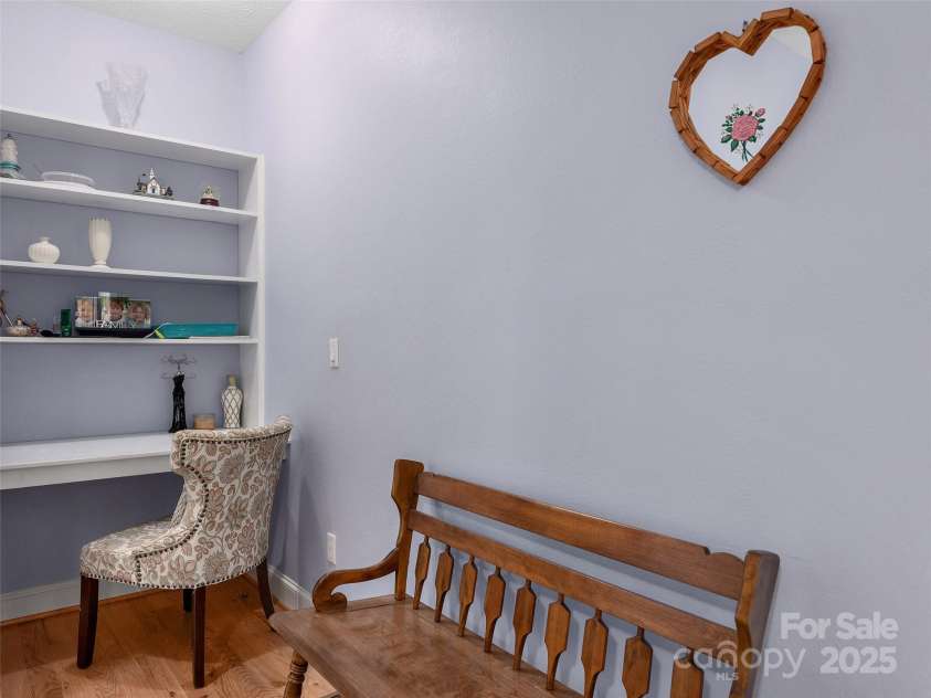 907 Rickel Drive, Hendersonville, NC 28739.  MLS# CAR4246281, YatesRealty ID 15443. 