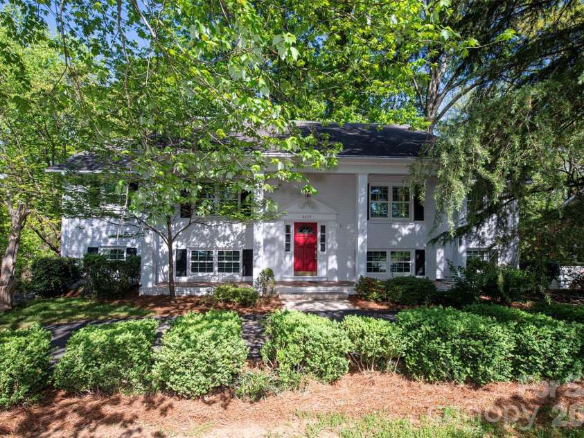6629 Knightswood Drive, Charlotte, NC 28226.  MLS# CAR4366141, YatesRealty ID 15444. 