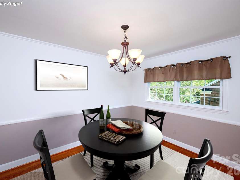 6629 Knightswood Drive, Charlotte, NC 28226.  MLS# CAR4366141, YatesRealty ID 15444. 