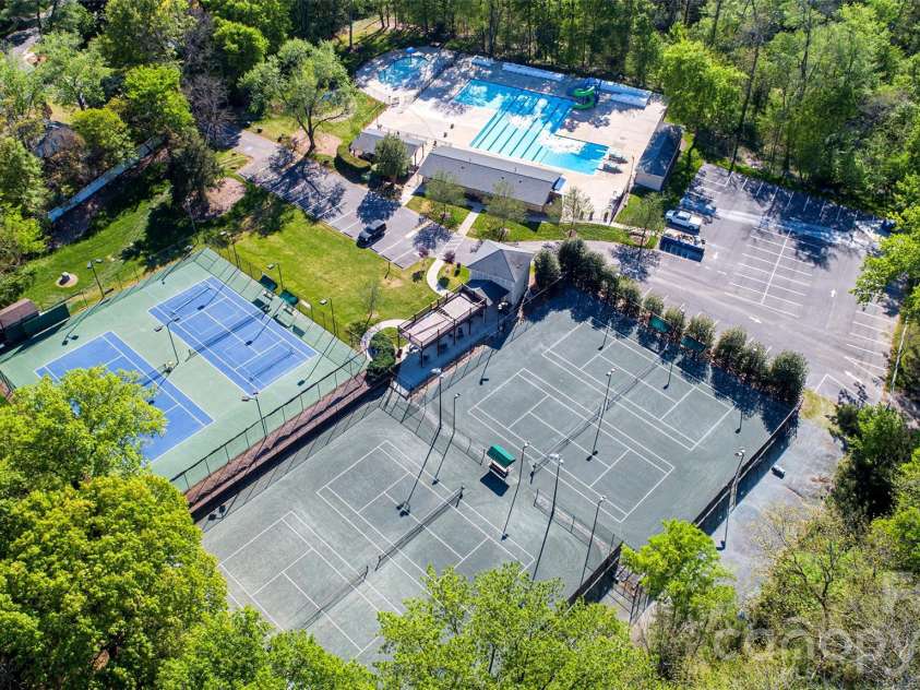 6629 Knightswood Drive, Charlotte, NC 28226.  MLS# CAR4366141, YatesRealty ID 15444. 