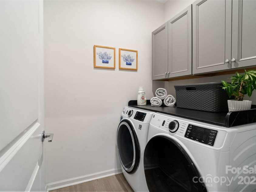 14235 Canemeadow Drive, Charlotte, NC 28278.  MLS# CAR4237317, YatesRealty ID 15445. 