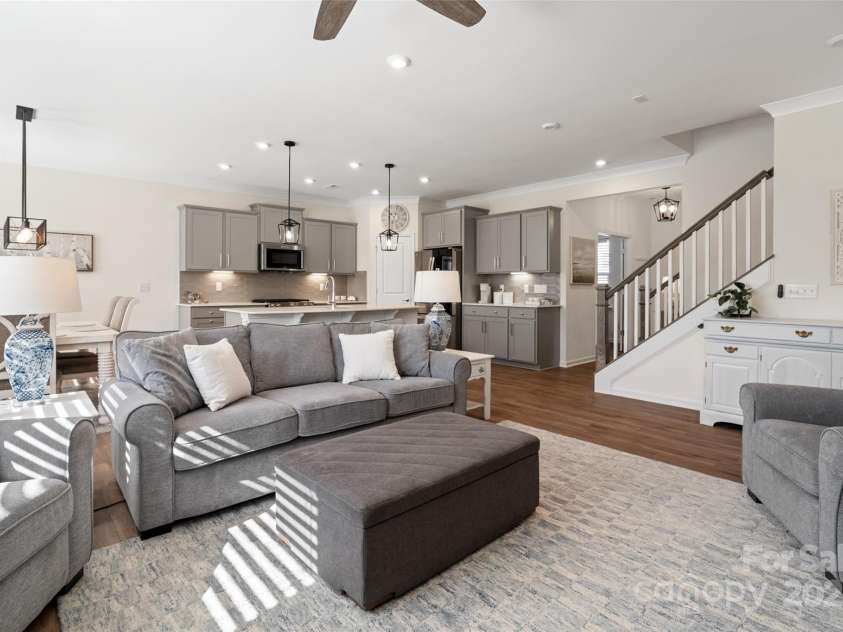 14235 Canemeadow Drive, Charlotte, NC 28278.  MLS# CAR4237317, YatesRealty ID 15445. 