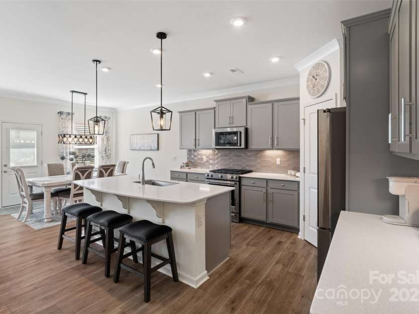 14235 Canemeadow Drive, Charlotte, NC 28278.  MLS# CAR4237317, YatesRealty ID 15445. 