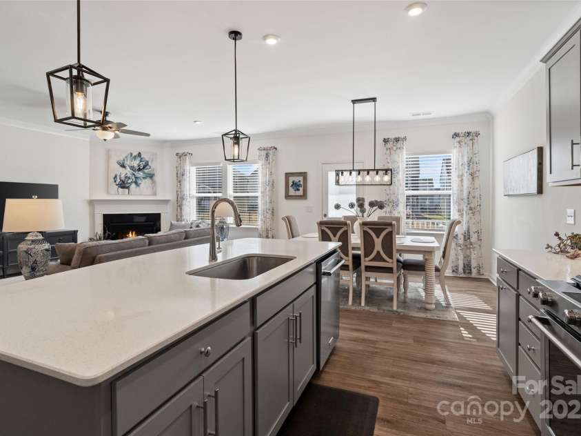 14235 Canemeadow Drive, Charlotte, NC 28278.  MLS# CAR4237317, YatesRealty ID 15445. 