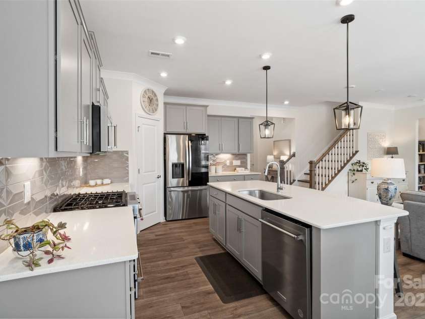 14235 Canemeadow Drive, Charlotte, NC 28278.  MLS# CAR4237317, YatesRealty ID 15445. 