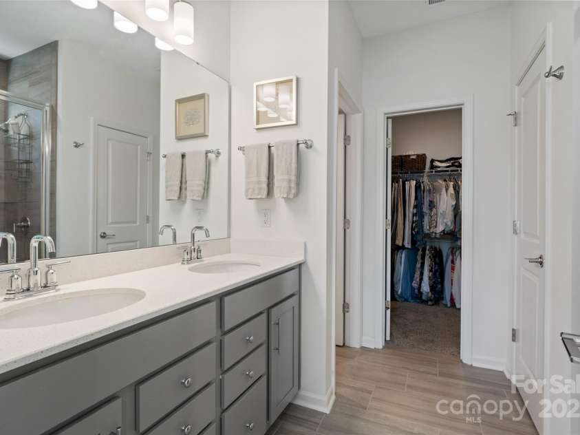 14235 Canemeadow Drive, Charlotte, NC 28278.  MLS# CAR4237317, YatesRealty ID 15445. 