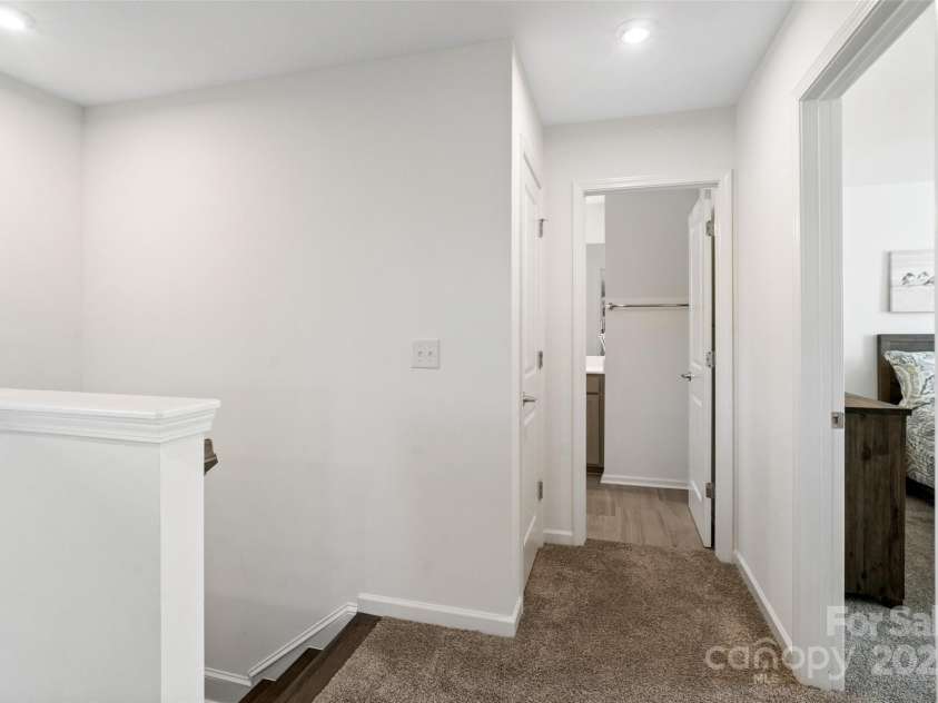 14235 Canemeadow Drive, Charlotte, NC 28278.  MLS# CAR4237317, YatesRealty ID 15445. 