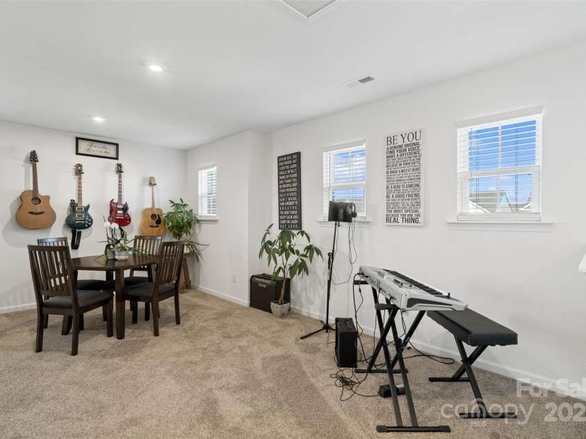 14235 Canemeadow Drive, Charlotte, NC 28278.  MLS# CAR4237317, YatesRealty ID 15445. 