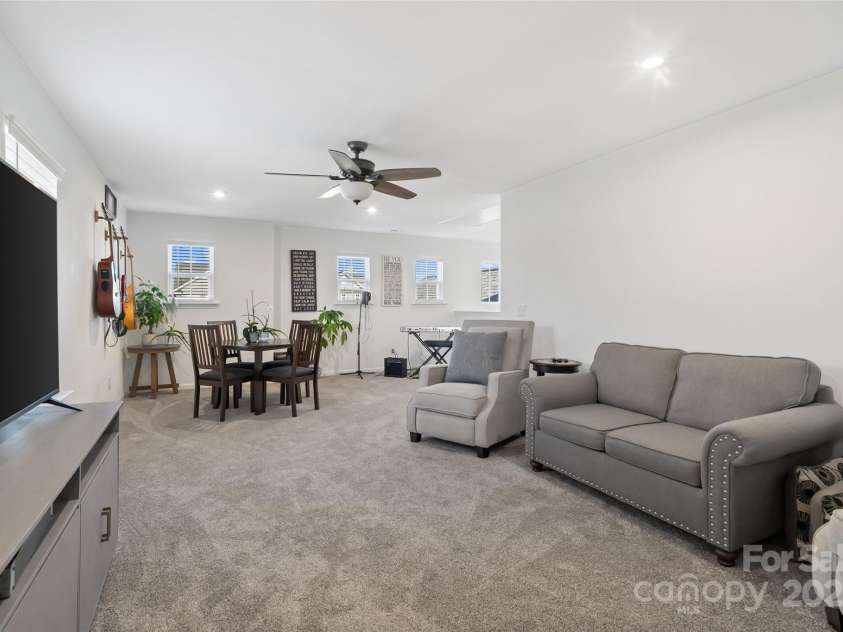 14235 Canemeadow Drive, Charlotte, NC 28278.  MLS# CAR4237317, YatesRealty ID 15445. 