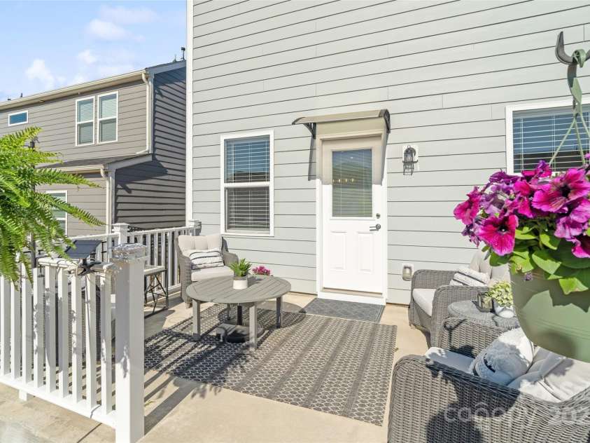 14235 Canemeadow Drive, Charlotte, NC 28278.  MLS# CAR4237317, YatesRealty ID 15445. 