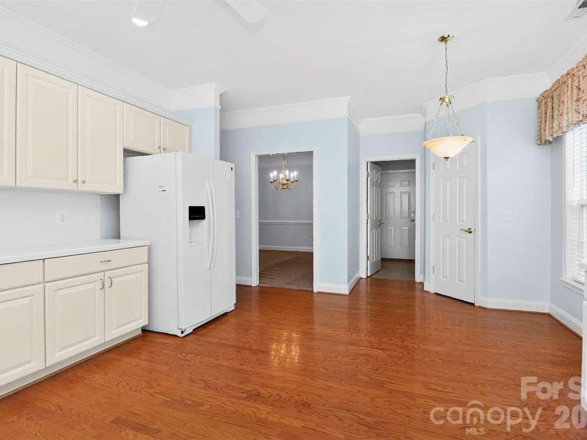 2525 Old Ashworth Lane, Concord, NC 28027.  MLS# CAR4370913, YatesRealty ID 15446. Kitchen