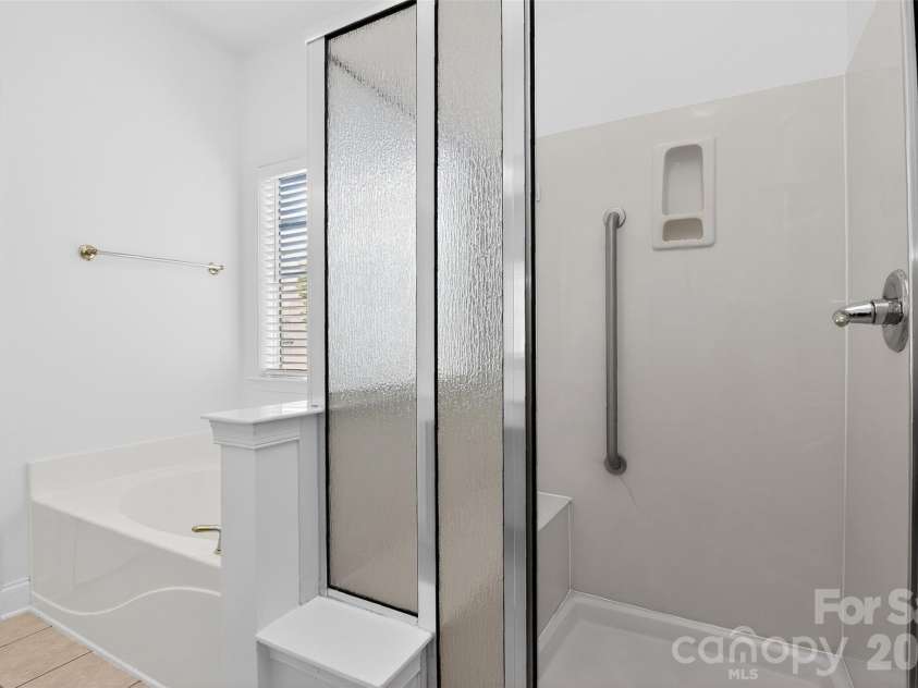 2525 Old Ashworth Lane, Concord, NC 28027.  MLS# CAR4370913, YatesRealty ID 15446. Primary Bath
