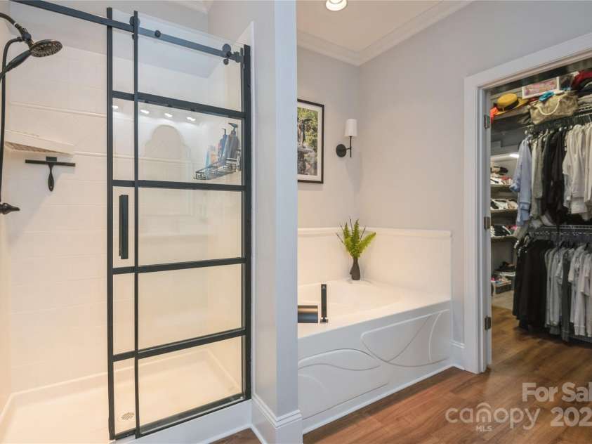 3203 Kelsey Plaza, Kannapolis, NC 28081.  MLS# CAR4152453, YatesRealty ID 15446. 