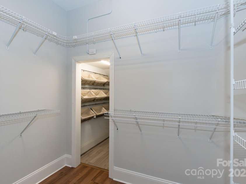 3203 Kelsey Plaza, Kannapolis, NC 28081.  MLS# CAR4152453, YatesRealty ID 15446. 