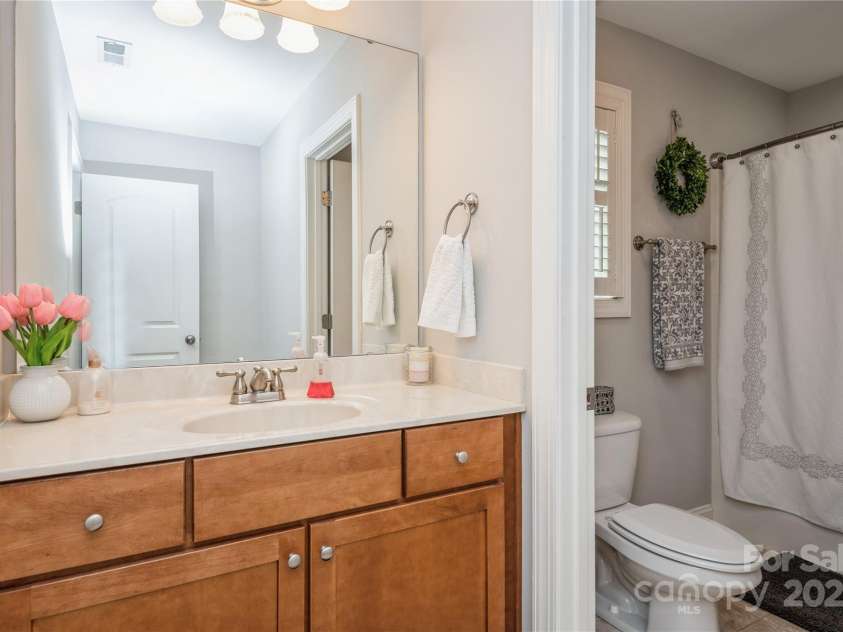 3203 Kelsey Plaza, Kannapolis, NC 28081.  MLS# CAR4152453, YatesRealty ID 15446. 