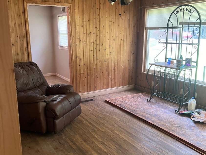 1313 Lower Dallas Hwy Highway, Dallas, NC 28034.  MLS# CAR4260317, YatesRealty ID 15447. 