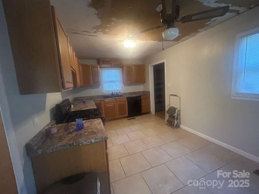 1313 Lower Dallas Hwy Highway, Dallas, NC 28034.  MLS# CAR4260317, YatesRealty ID 15447. 