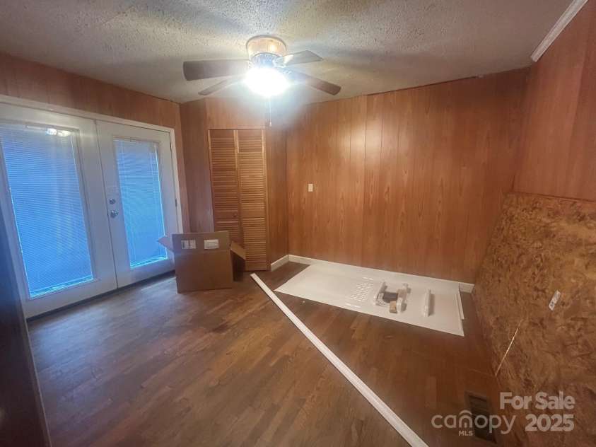 1313 Lower Dallas Hwy Highway, Dallas, NC 28034.  MLS# CAR4260317, YatesRealty ID 15447. 