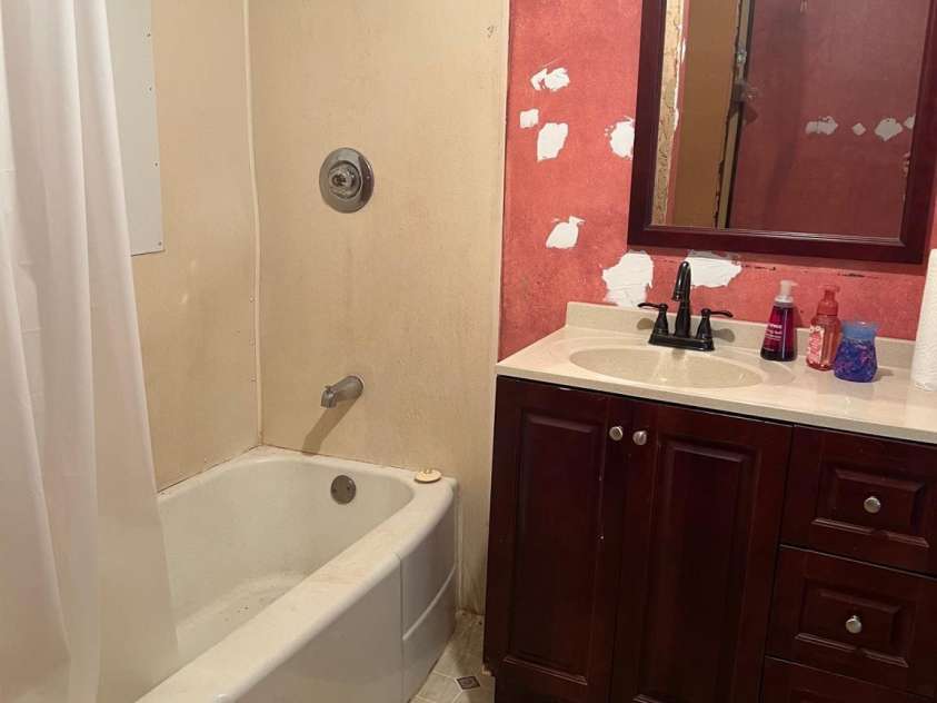 1313 Lower Dallas Hwy Highway, Dallas, NC 28034.  MLS# CAR4260317, YatesRealty ID 15447. 