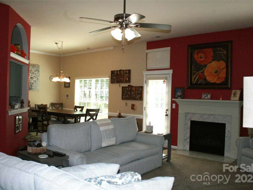4711 Lenox Hill Place, Charlotte, NC 28269.  MLS# CAR4261268, YatesRealty ID 15448. View of Dining Room