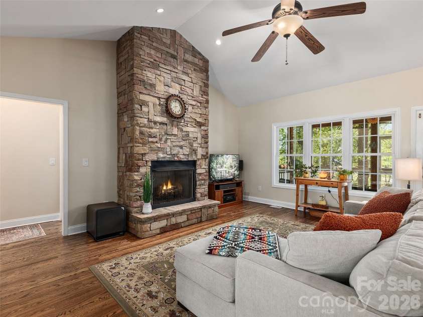 37 Crimson Lane, Hendersonville, NC 28792.  MLS# CAR4372173, YatesRealty ID 15449. 