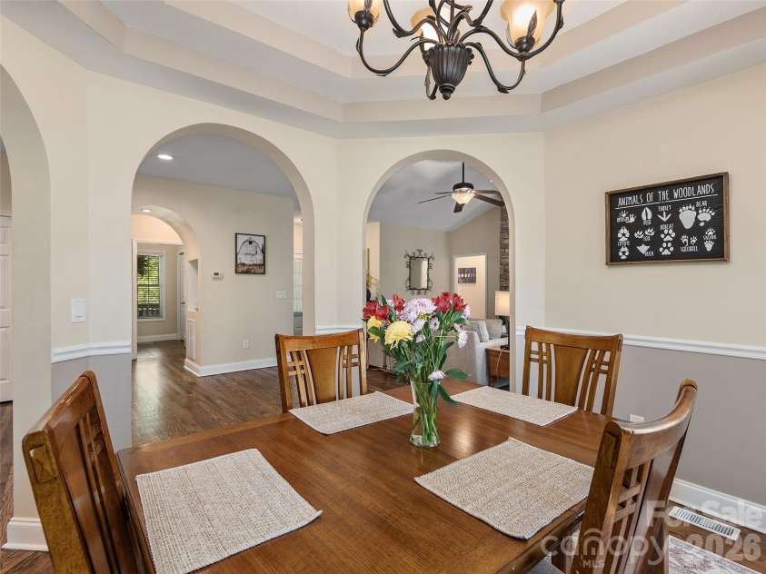 37 Crimson Lane, Hendersonville, NC 28792.  MLS# CAR4372173, YatesRealty ID 15449. 